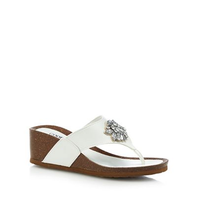 White 'Gals' mid heel wide fit sandals